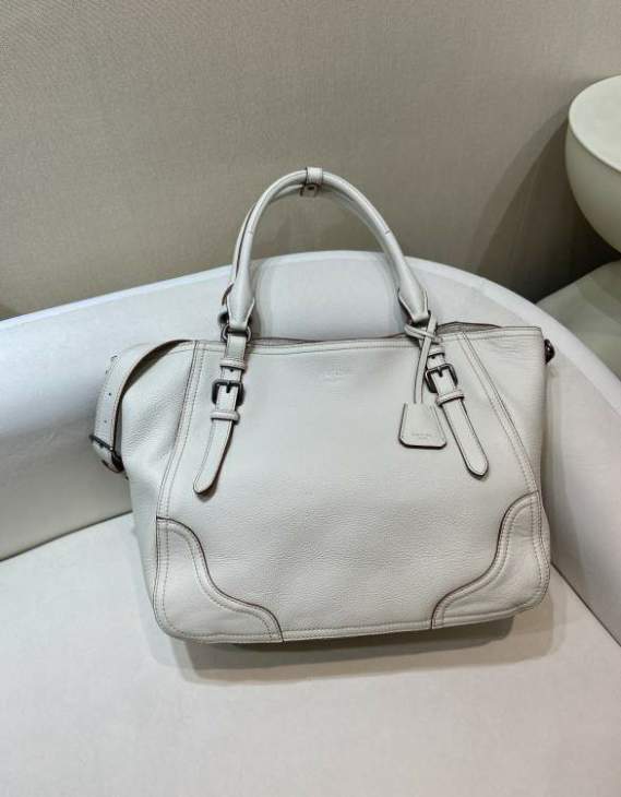 Picture of Prada Handbags _SKUfw220573834fw